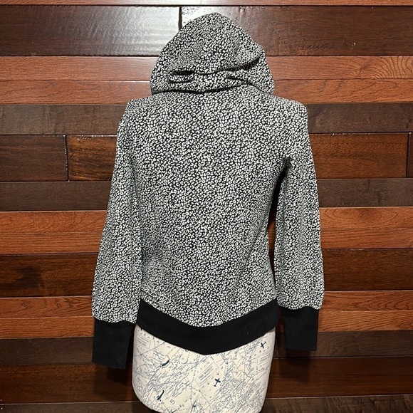 Nine West Crew Neck Long Sleeve Black and White Hoodie Sweatshirt - Picture 9 of 11